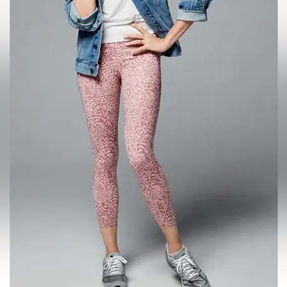 GAP Pants - GapFit Women Pink Animal Print Leggings Size L